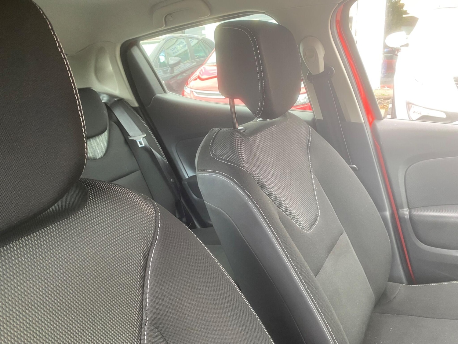 Used Renault Clio 2015 for sale - 76549275: Photo 56