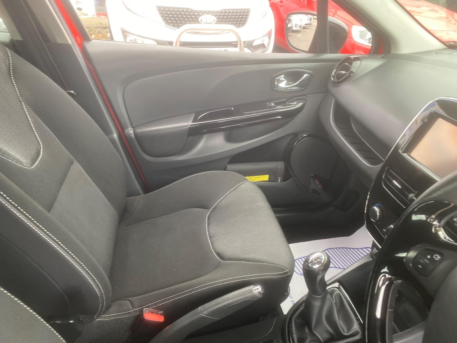 Used Renault Clio 2015 for sale - 76549275: Photo 59