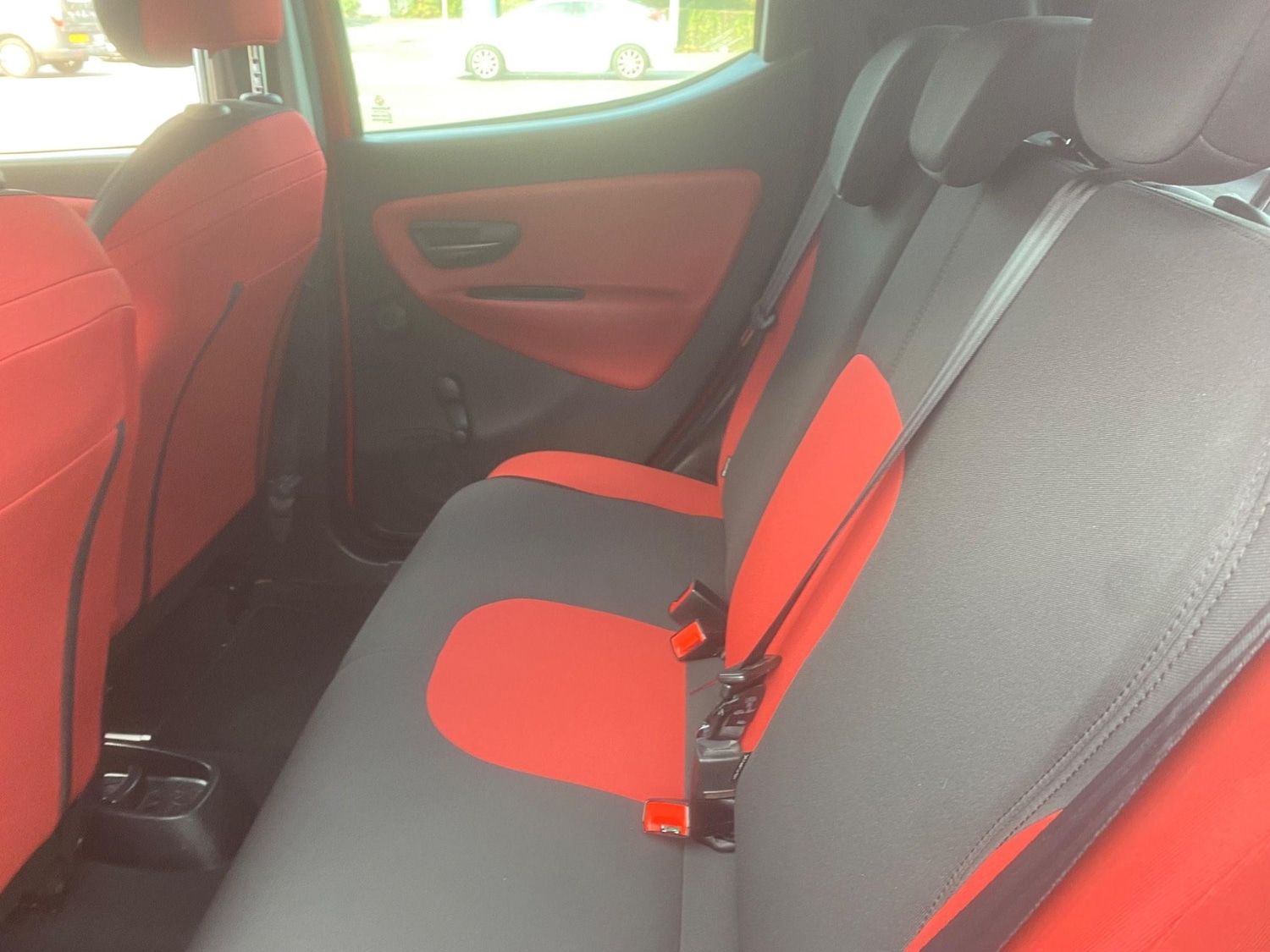 Used Chrysler Ypsilon 2013 for sale - 76550039: Photo 36