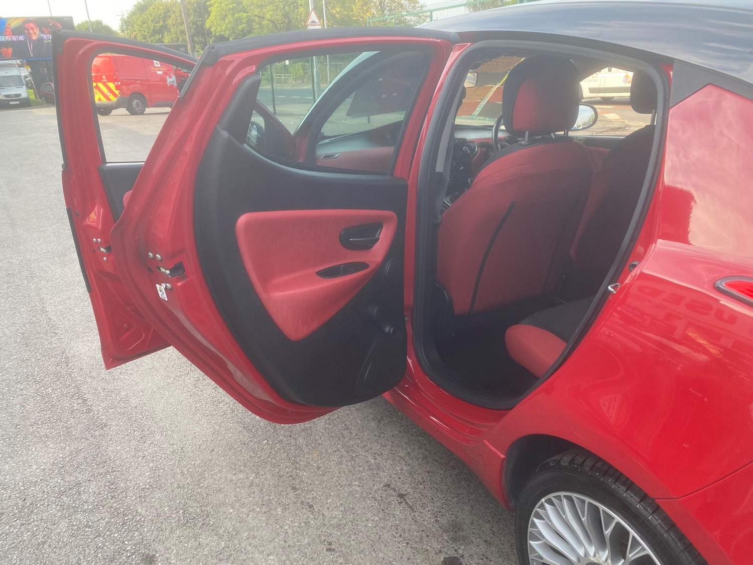 Used Chrysler Ypsilon 2013 for sale - 76550039: Photo 44