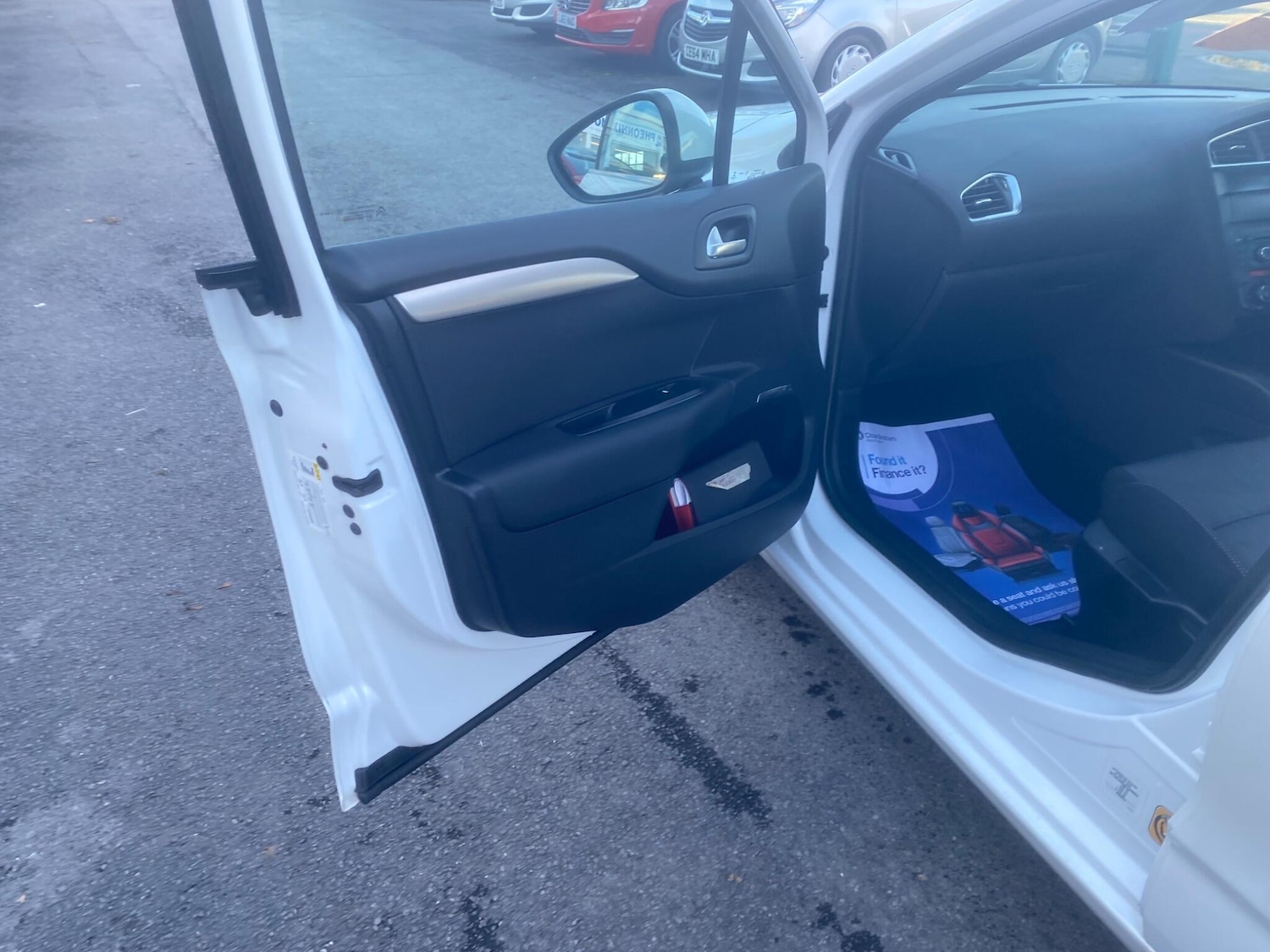 Used Citroen C4 2013 for sale - 76634204: Photo 28