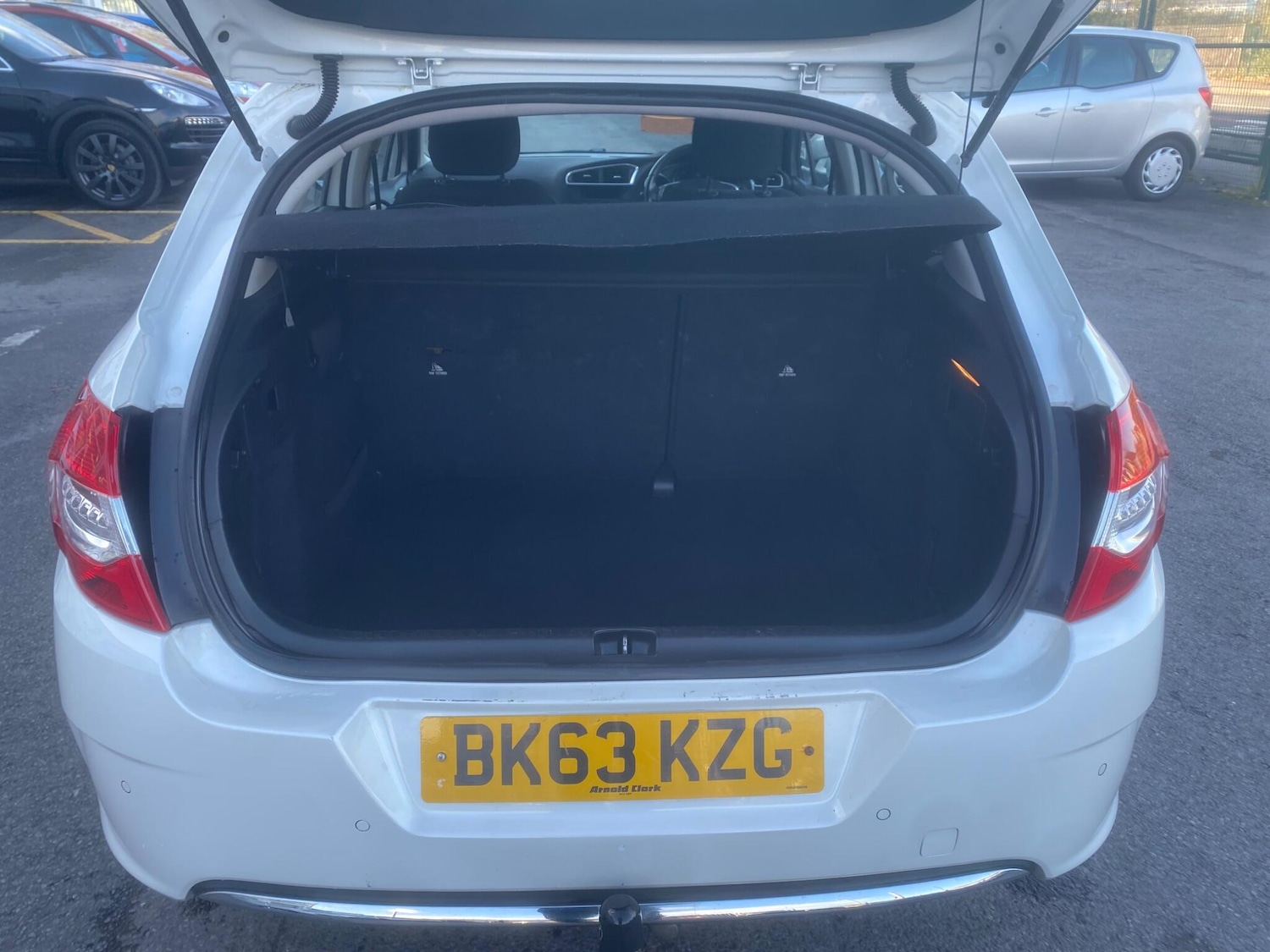 Used Citroen C4 2013 for sale - 76634204: Photo 31