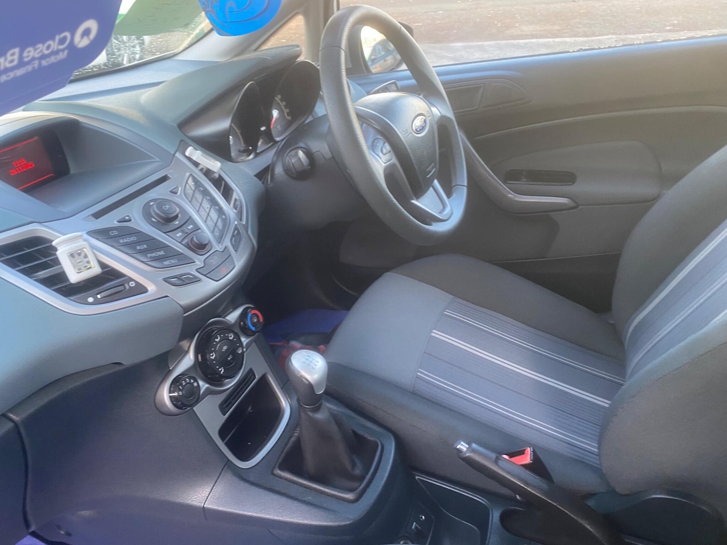 Used Ford Fiesta 2010 for sale - 76688920: Photo 24