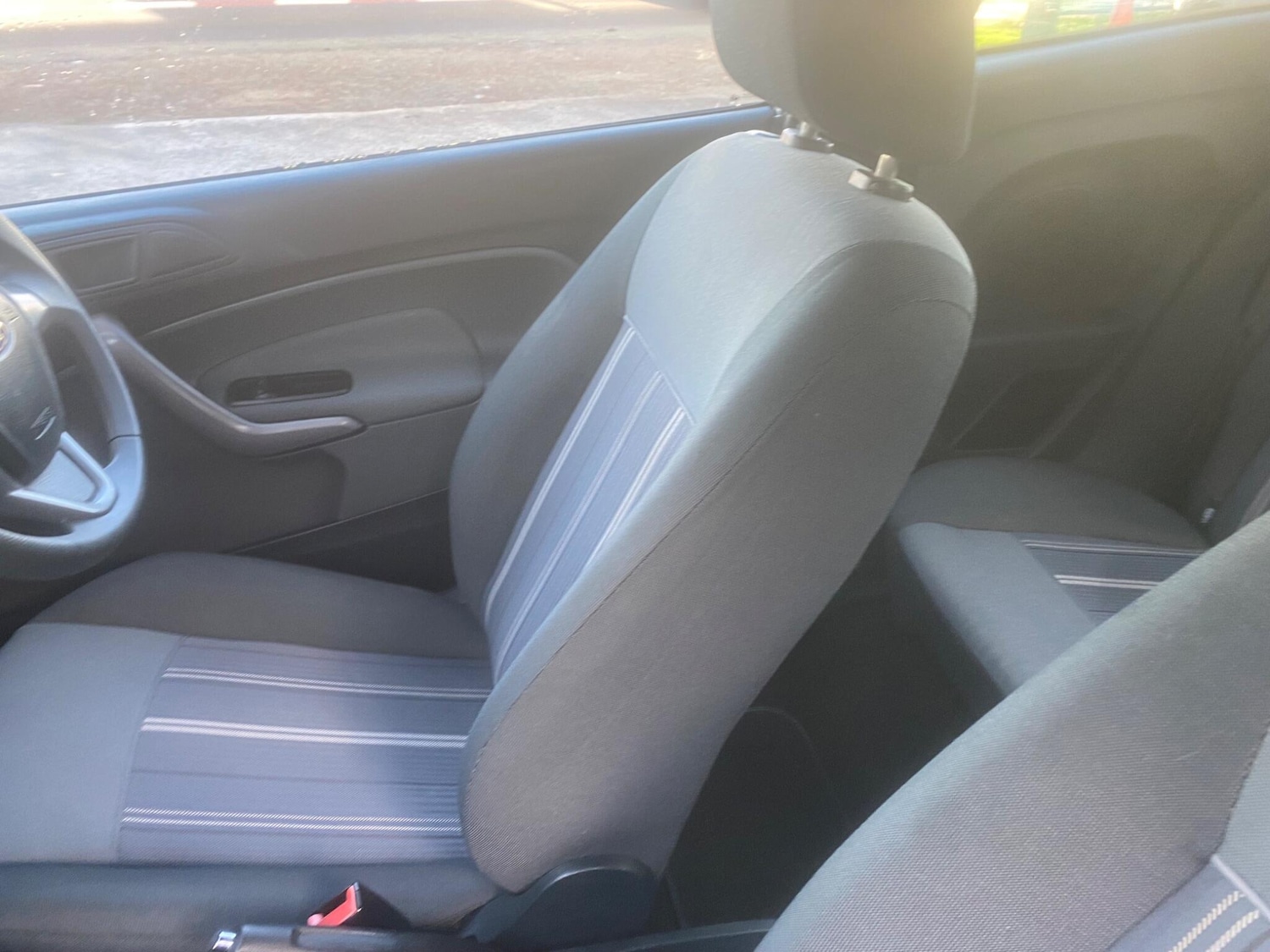 Used Ford Fiesta 2010 for sale - 76688920: Photo 37