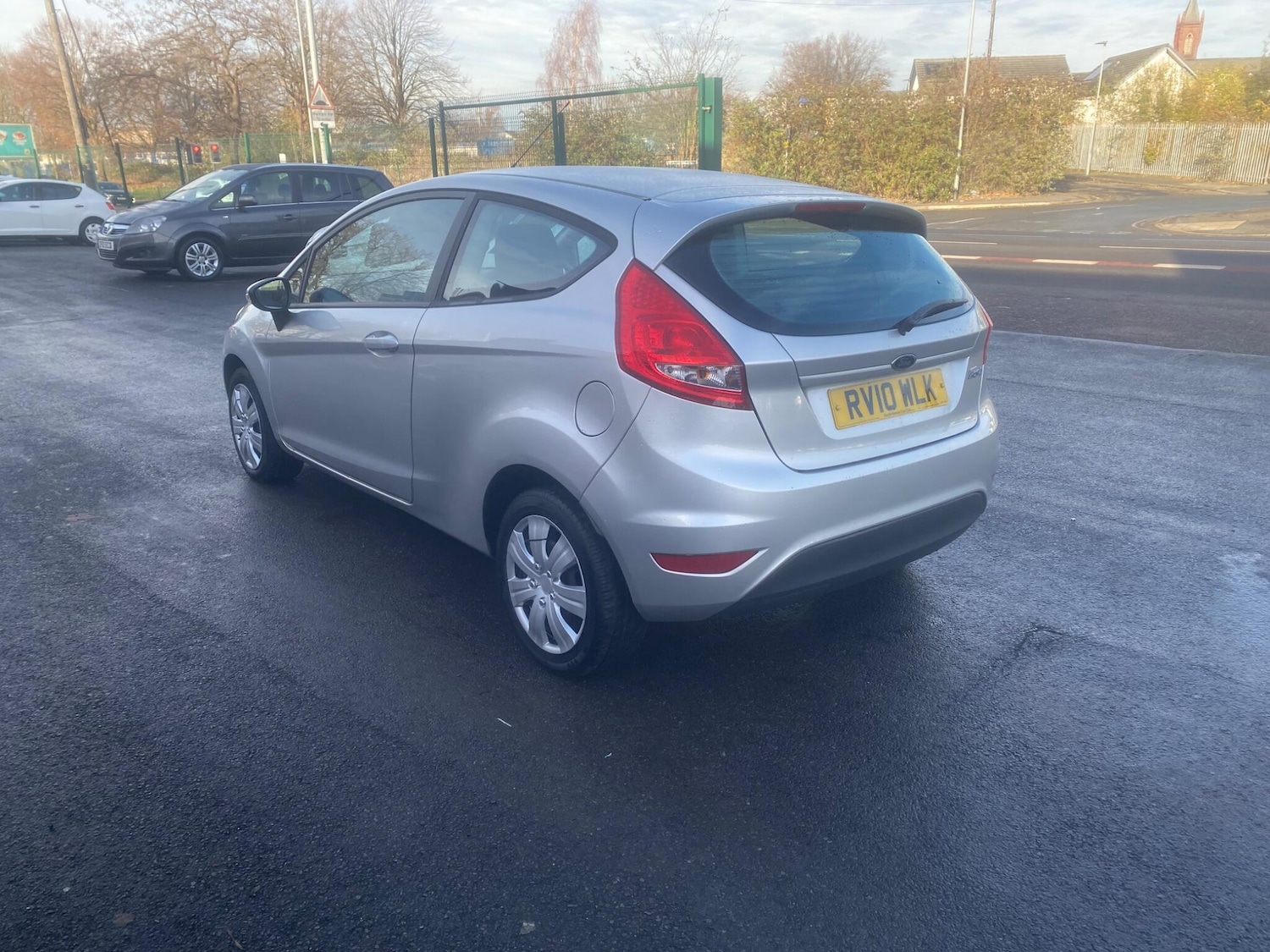 Used Ford Fiesta 2010 for sale - 76688920: Photo 4