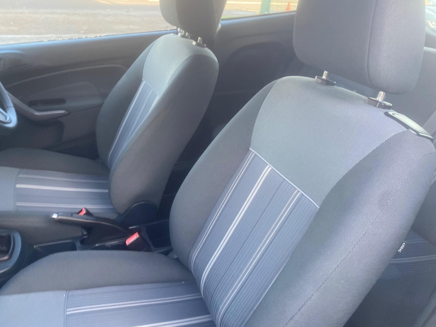 Used Ford Fiesta 2010 for sale - 76688920: Photo 41