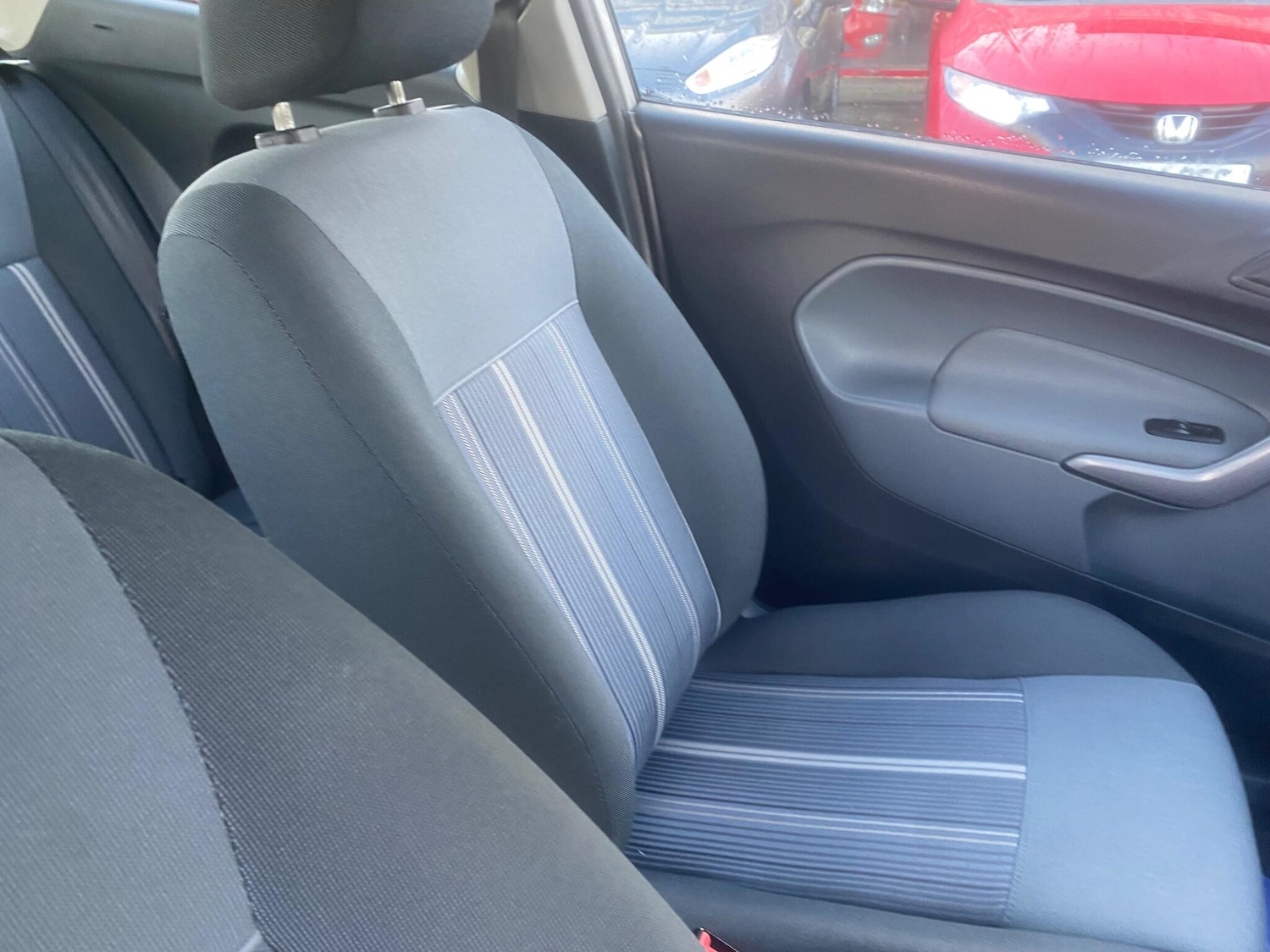 Used Ford Fiesta 2010 for sale - 76688920: Photo 60