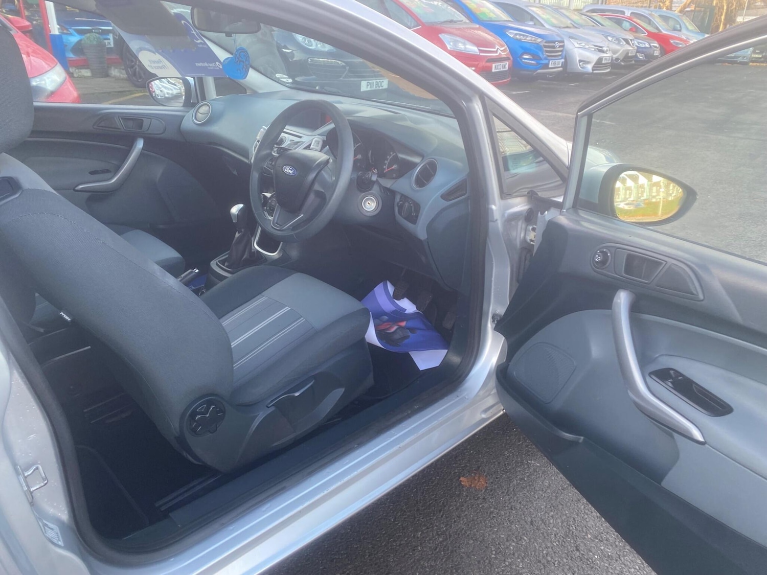 Used Ford Fiesta 2010 for sale - 76688920: Photo 71