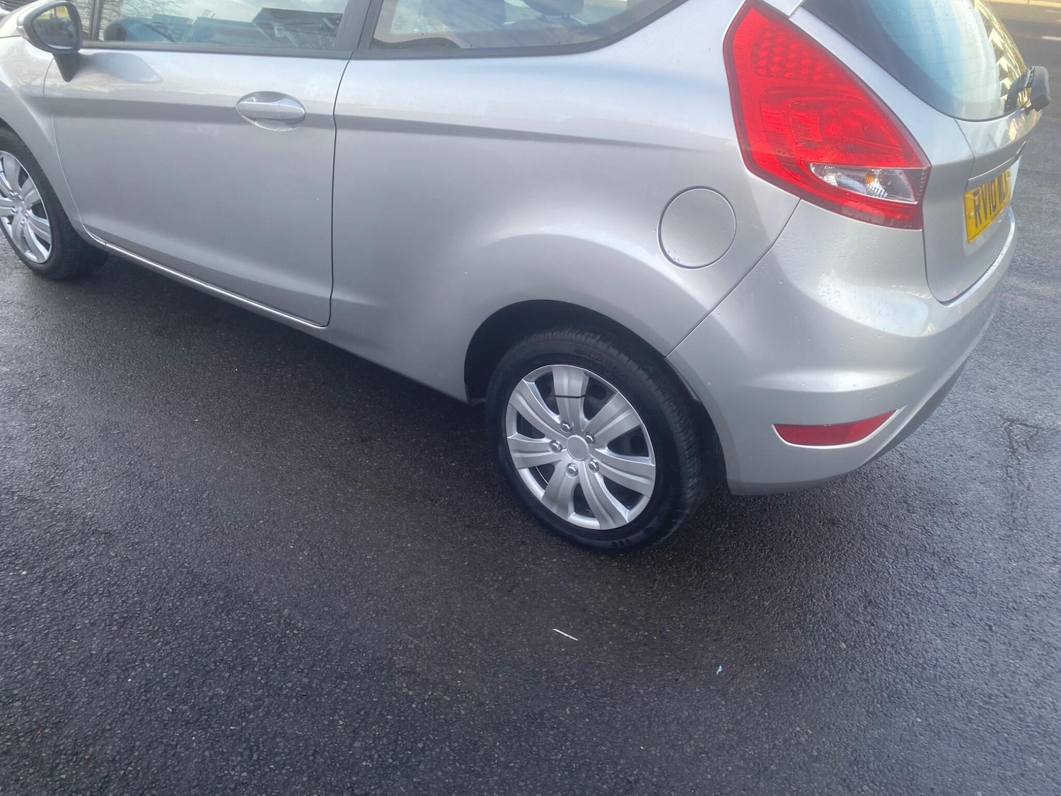 Used Ford Fiesta 2010 for sale - 76688920: Photo 80