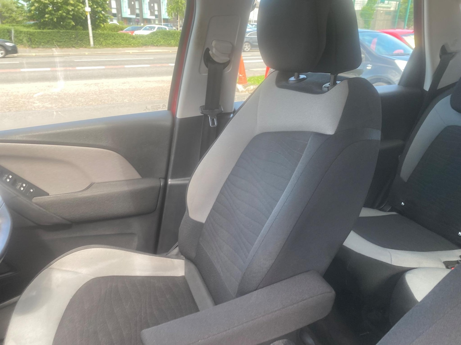 Used Citroen C4 Picasso 2016 for sale - 76993920: Photo 20