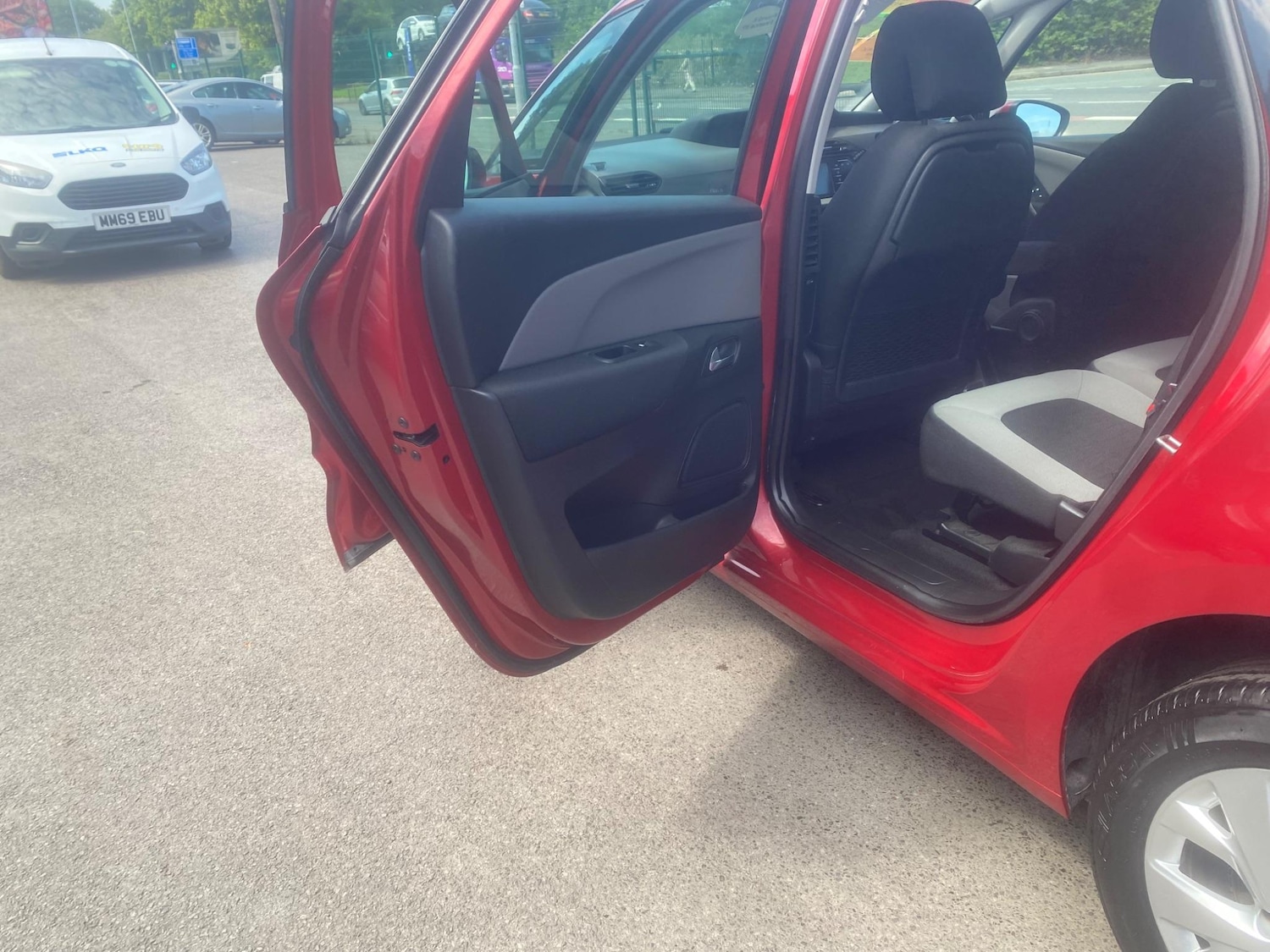 Used Citroen C4 Picasso 2016 for sale - 76993920: Photo 30