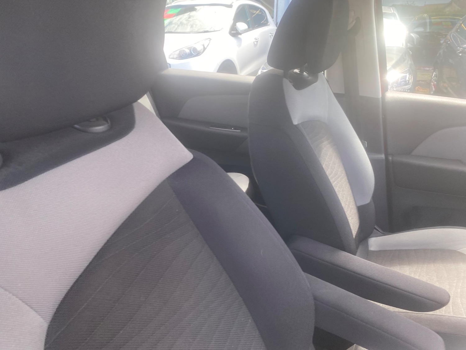 Used Citroen C4 Picasso 2016 for sale - 76993920: Photo 63