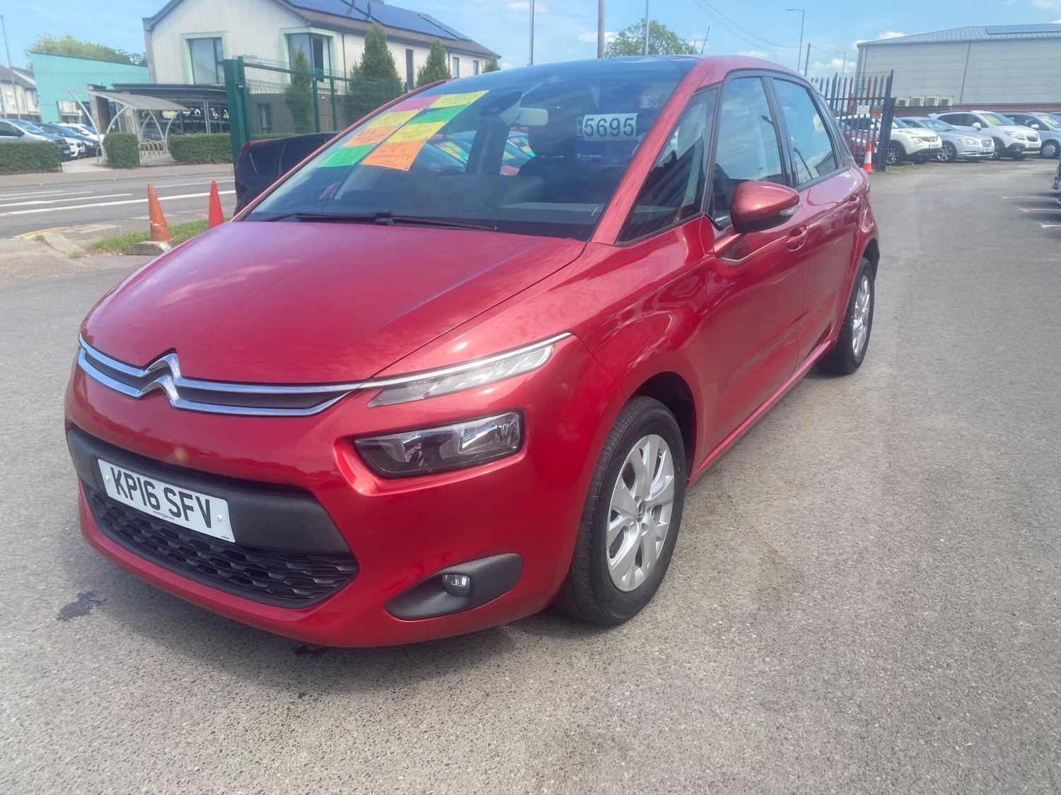 Used Citroen C4 Picasso 2016 for sale - 76993920: Photo 9