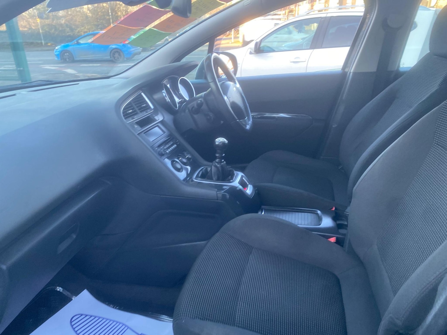 Used Peugeot 5008 2015 for sale - 76993984: Photo 21