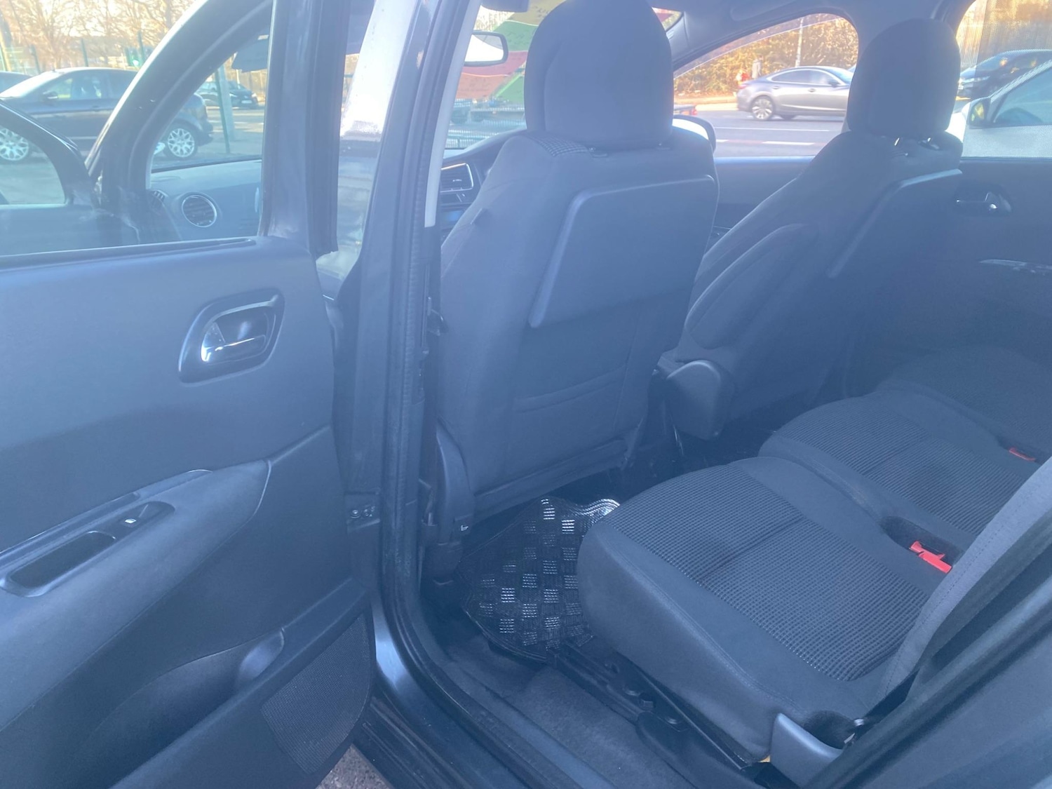 Used Peugeot 5008 2015 for sale - 76993984: Photo 24