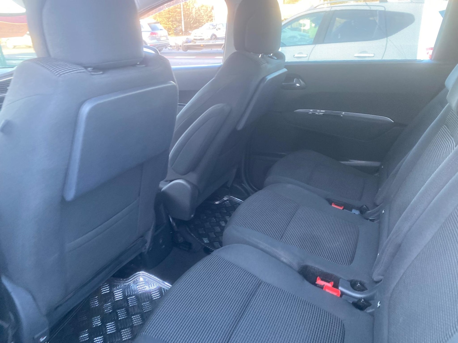 Used Peugeot 5008 2015 for sale - 76993984: Photo 25