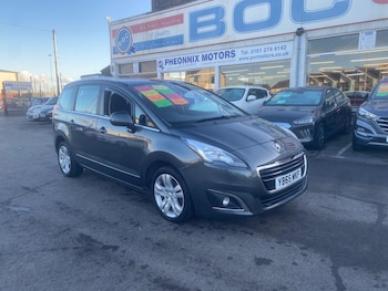 Used Peugeot 5008 2015 for sale - 76993984: Photo