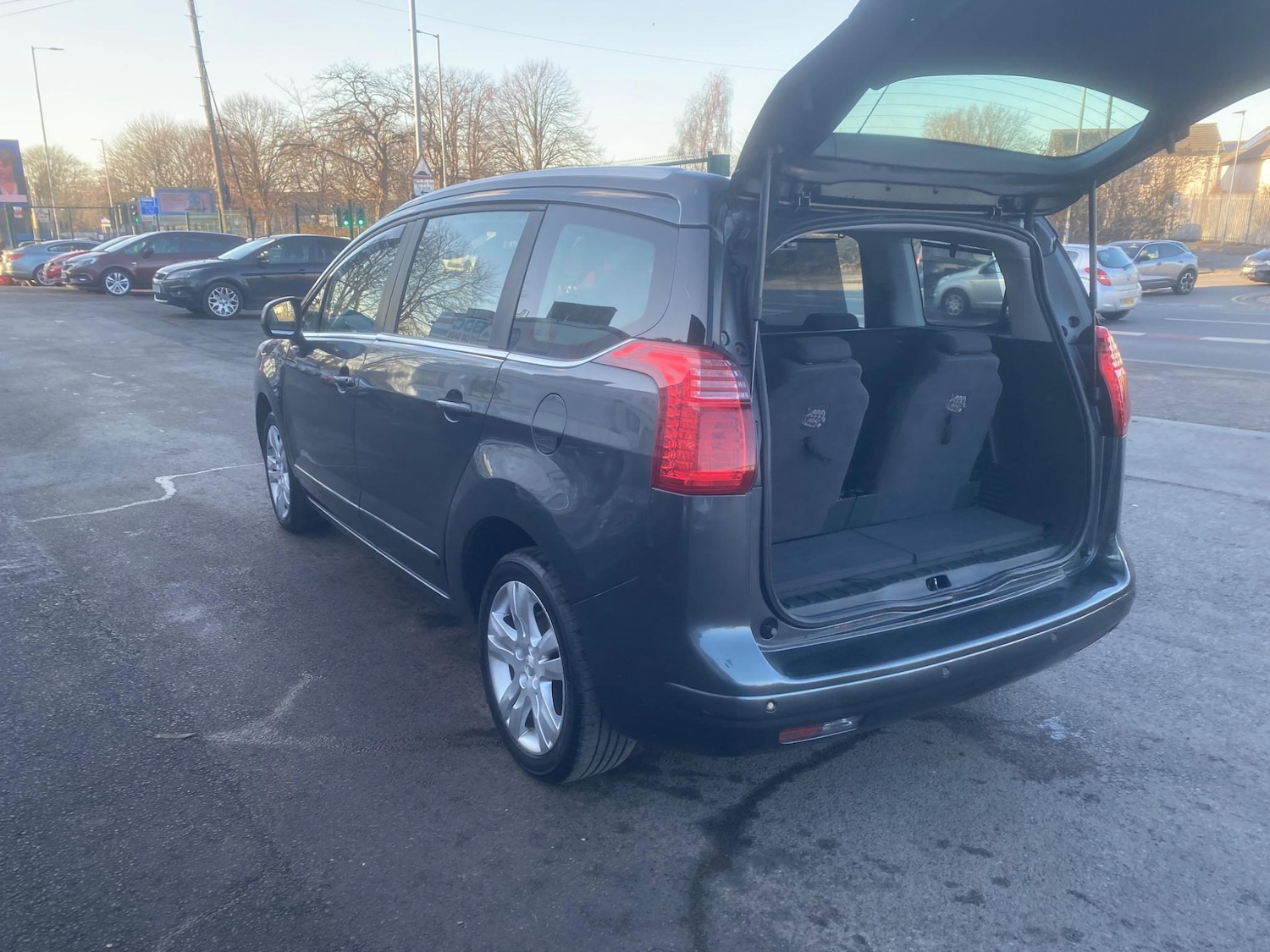 Used Peugeot 5008 2015 for sale - 76993984: Photo 32