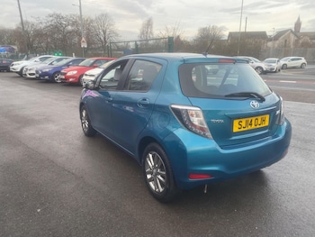 Used Toyota Yaris 2014 for sale - 77143337: Photo