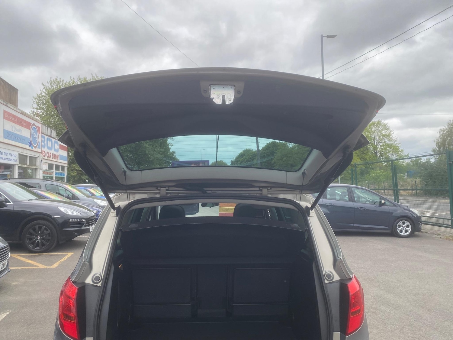 Used Vauxhall Meriva 2015 for sale - 76990626: Photo 37