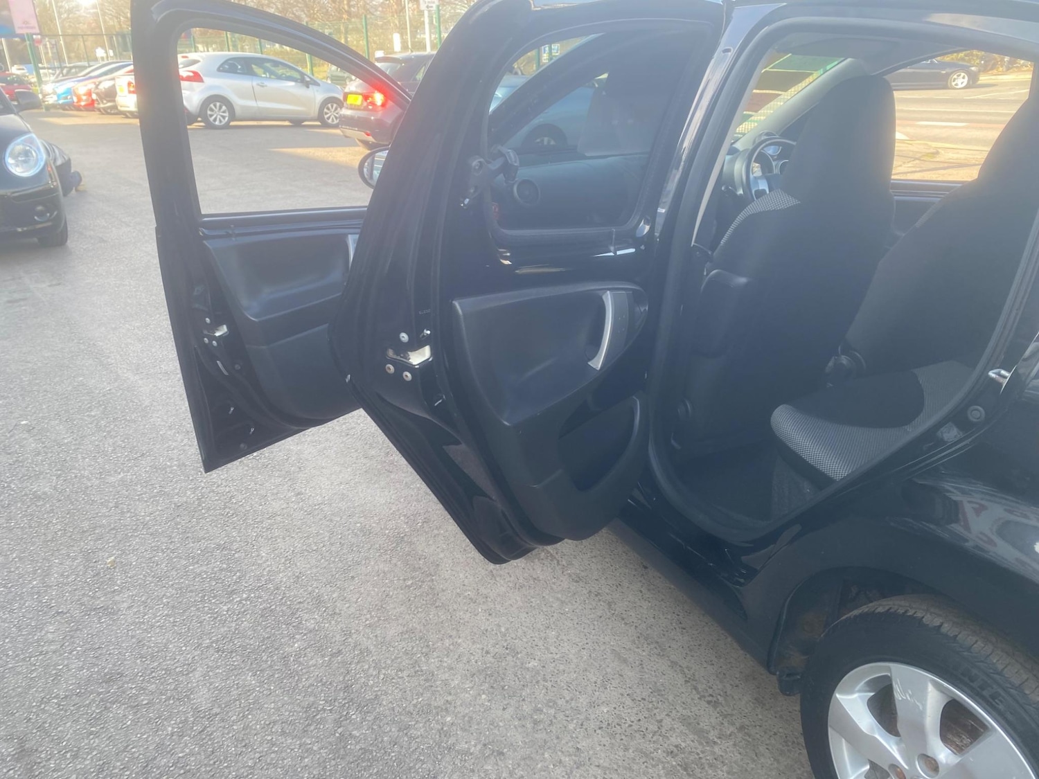 Used Toyota AYGO 2013 for sale - 76550488: Photo 33