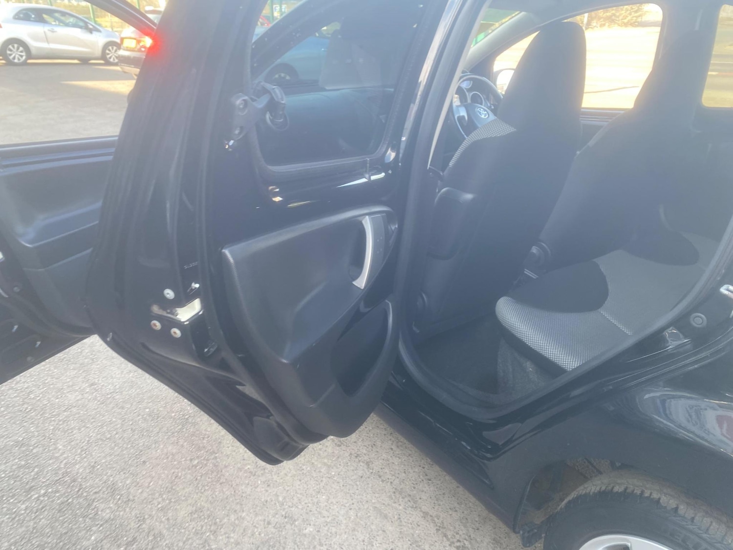 Used Toyota AYGO 2013 for sale - 76550488: Photo 34