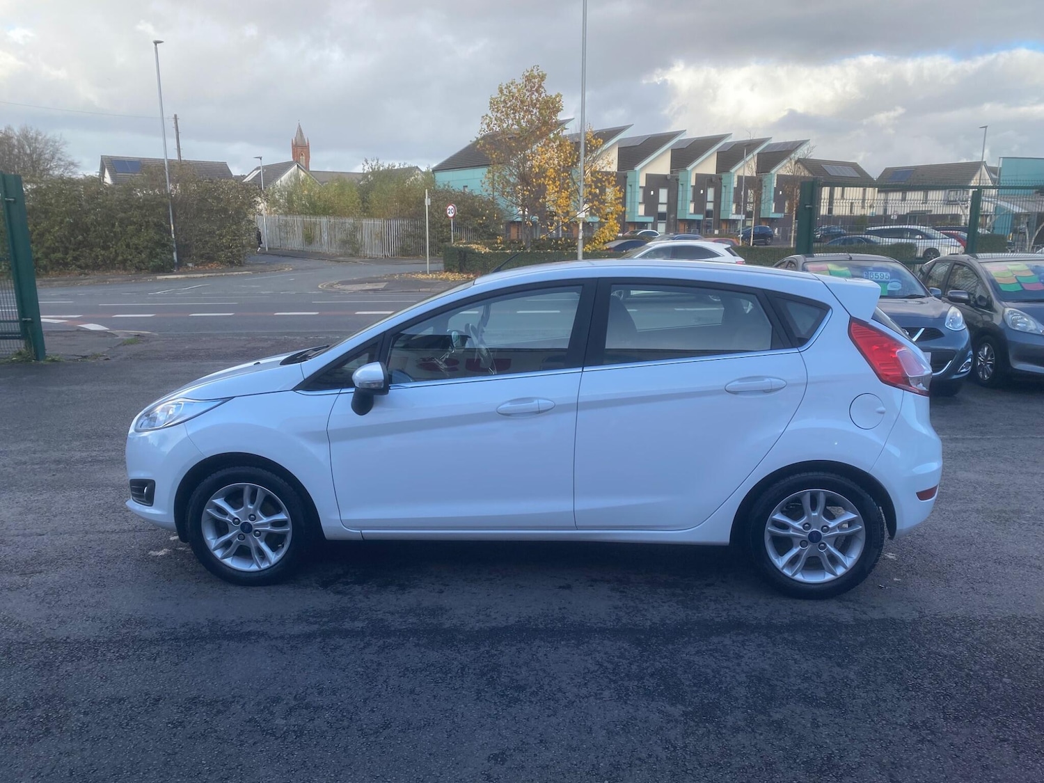 Used Ford Fiesta 2015 for sale - 76549758: Photo 4