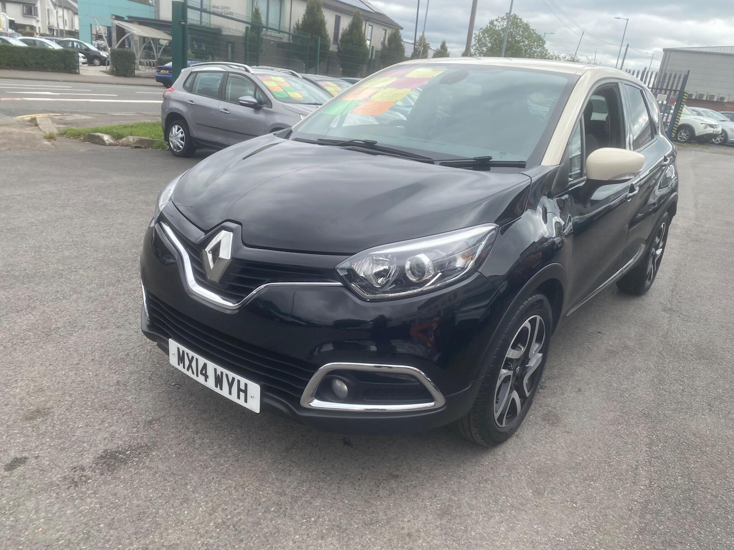 Used Renault Captur 2014 for sale - 76549356: Photo 76