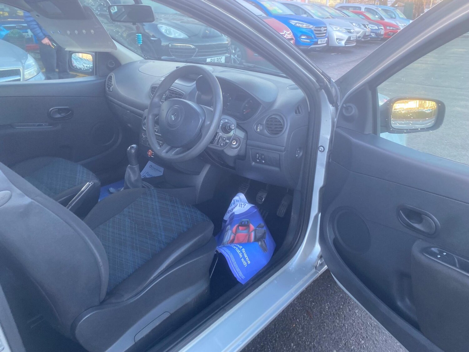 Used Renault Clio 2008 for sale - 76887393: Photo 50