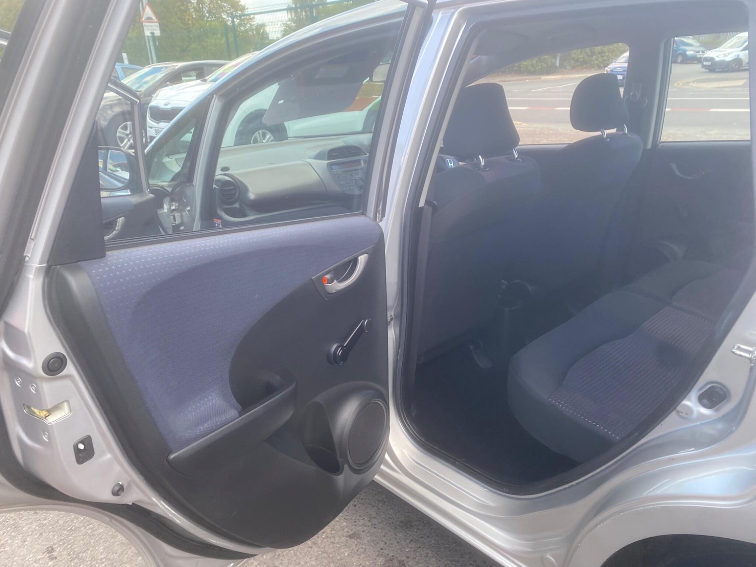 Used Honda Jazz 2010 for sale - 76549232: Photo 36