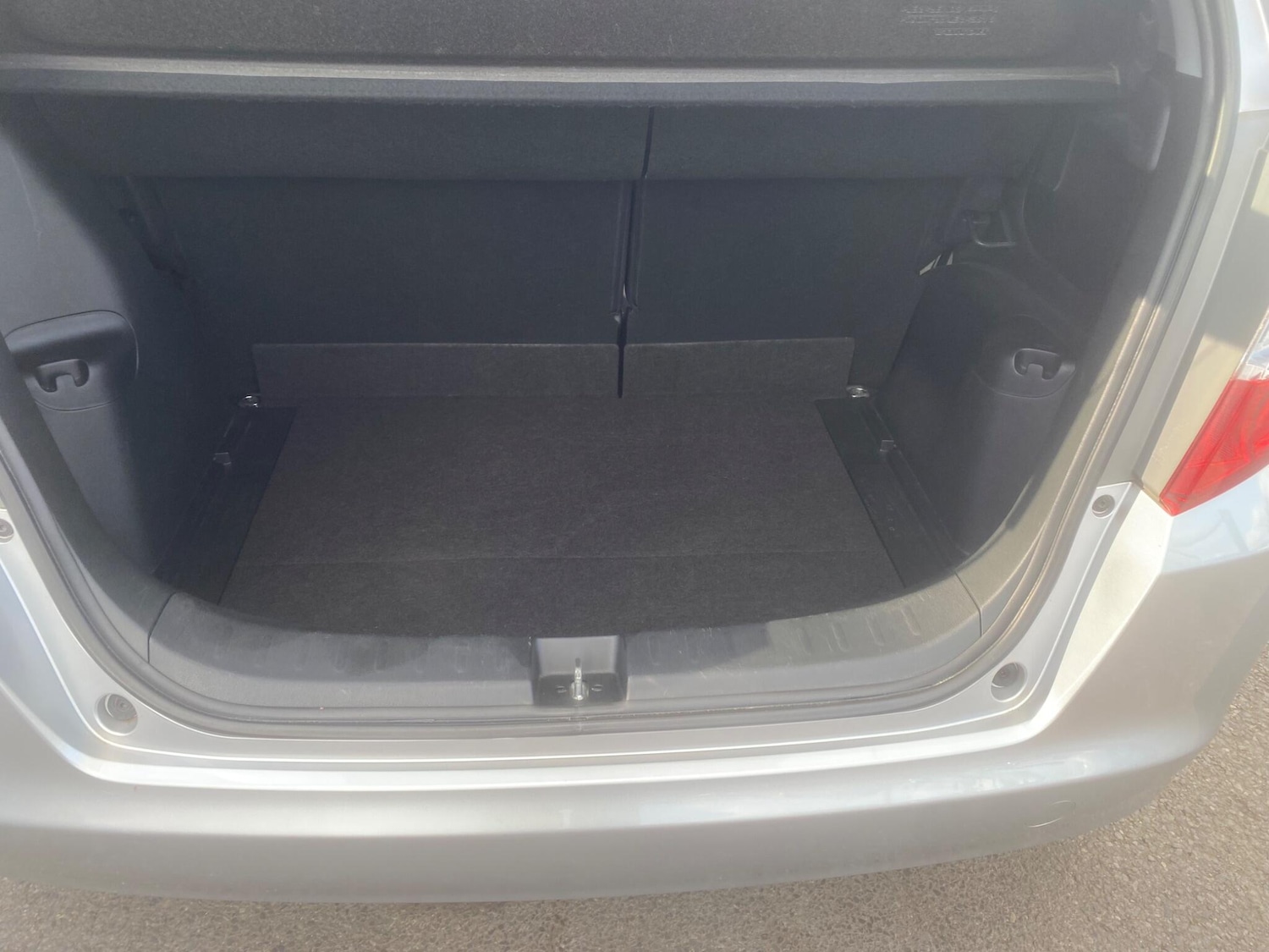 Used Honda Jazz 2010 for sale - 76549232: Photo 40