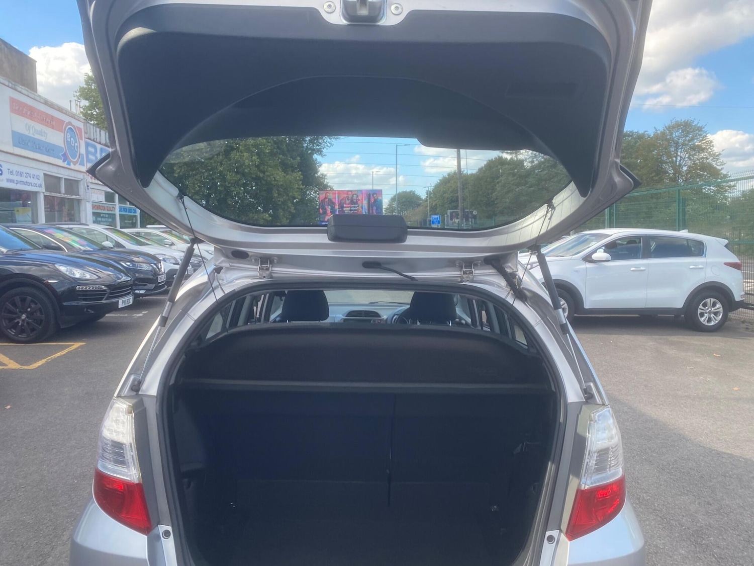 Used Honda Jazz 2010 for sale - 76549232: Photo 43