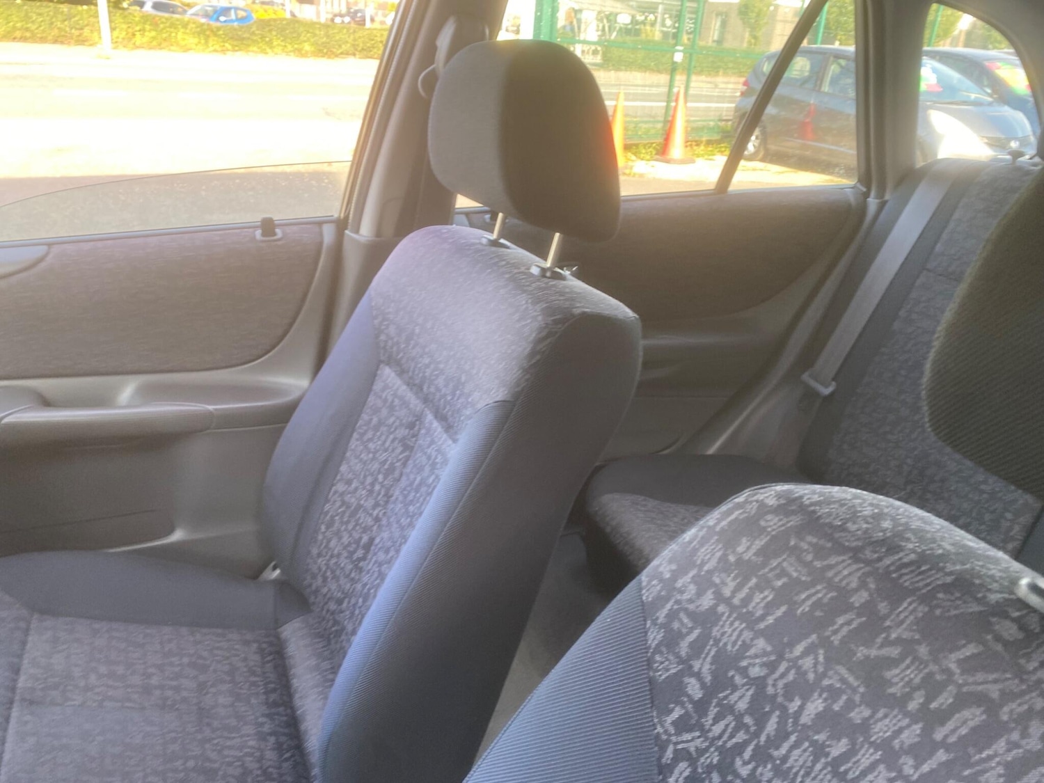 Used Mazda 323 2001 for sale - 76551106: Photo 15