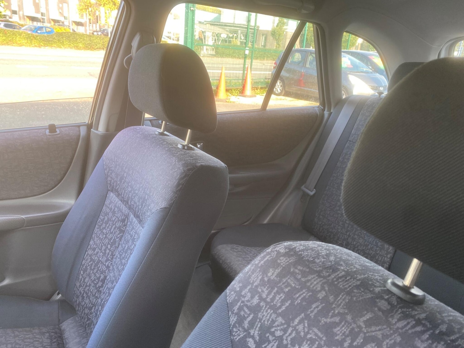 Used Mazda 323 2001 for sale - 76551106: Photo 16