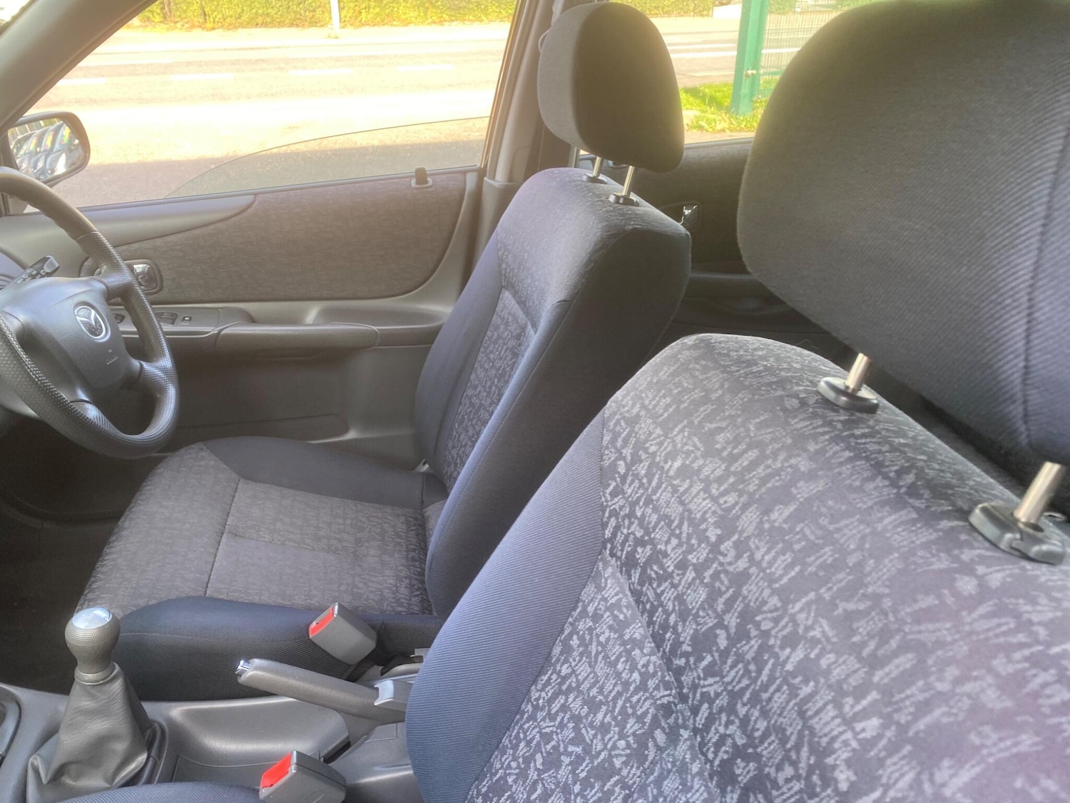 Used Mazda 323 2001 for sale - 76551106: Photo 18