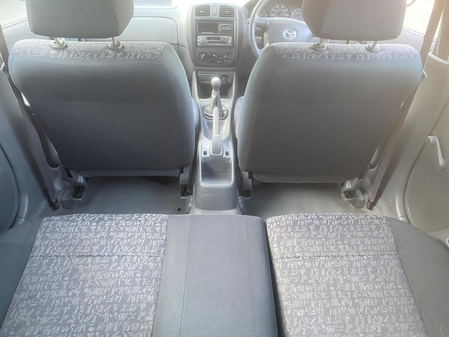 Used Mazda 323 2001 for sale - 76551106: Photo 36