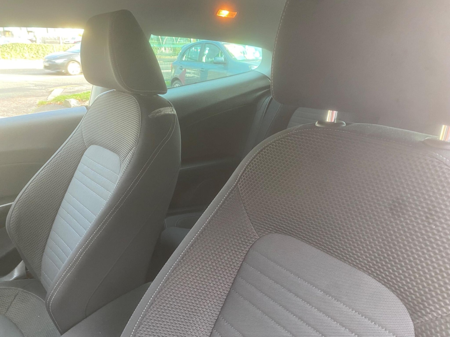 Used Volkswagen Scirocco 2012 for sale - 76714574: Photo 35