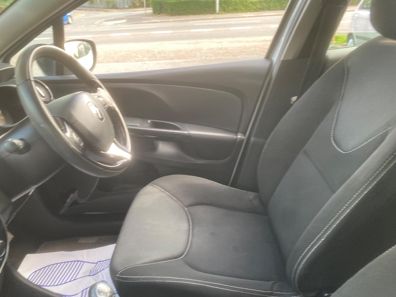 Used Renault Clio for sale - 76551031: Photo 14