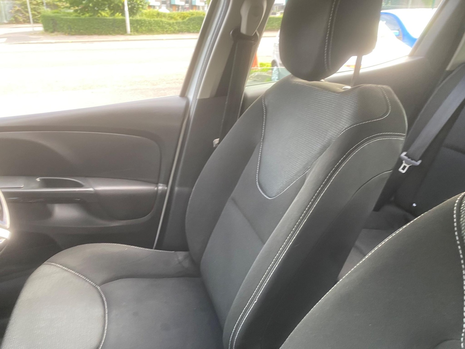 Used Renault Clio for sale - 76551031: Photo 15