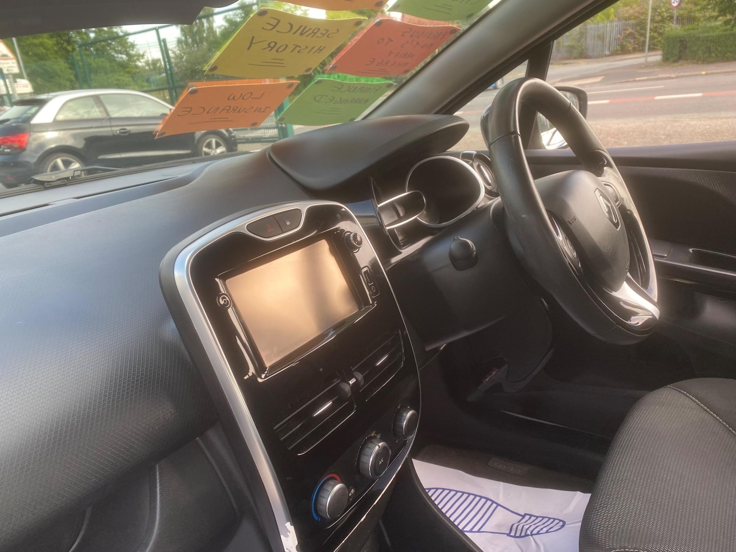 Used Renault Clio for sale - 76551031: Photo 18