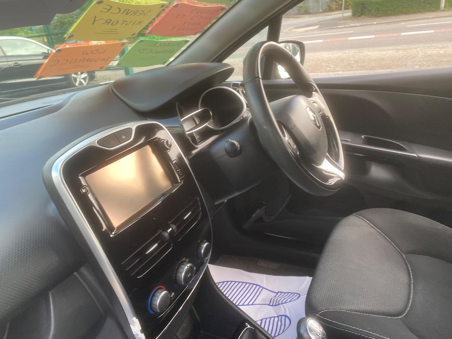 Used Renault Clio for sale - 76551031: Photo 19