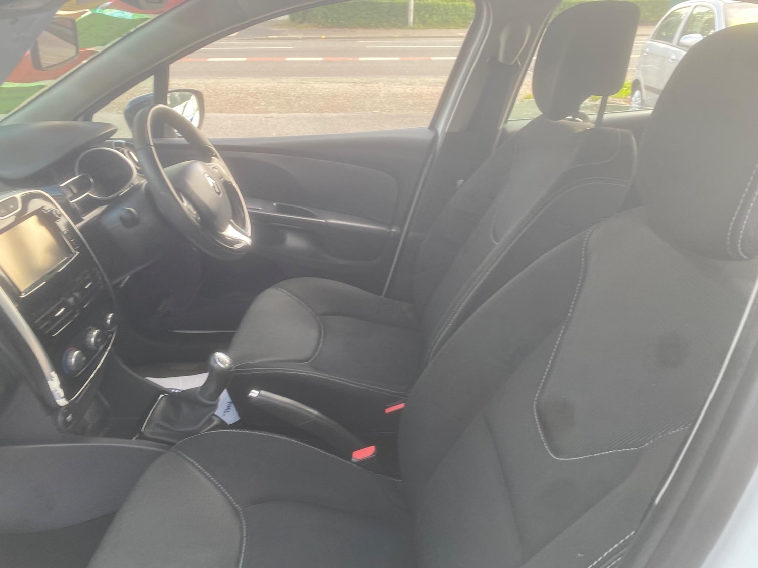 Used Renault Clio for sale - 76551031: Photo 21