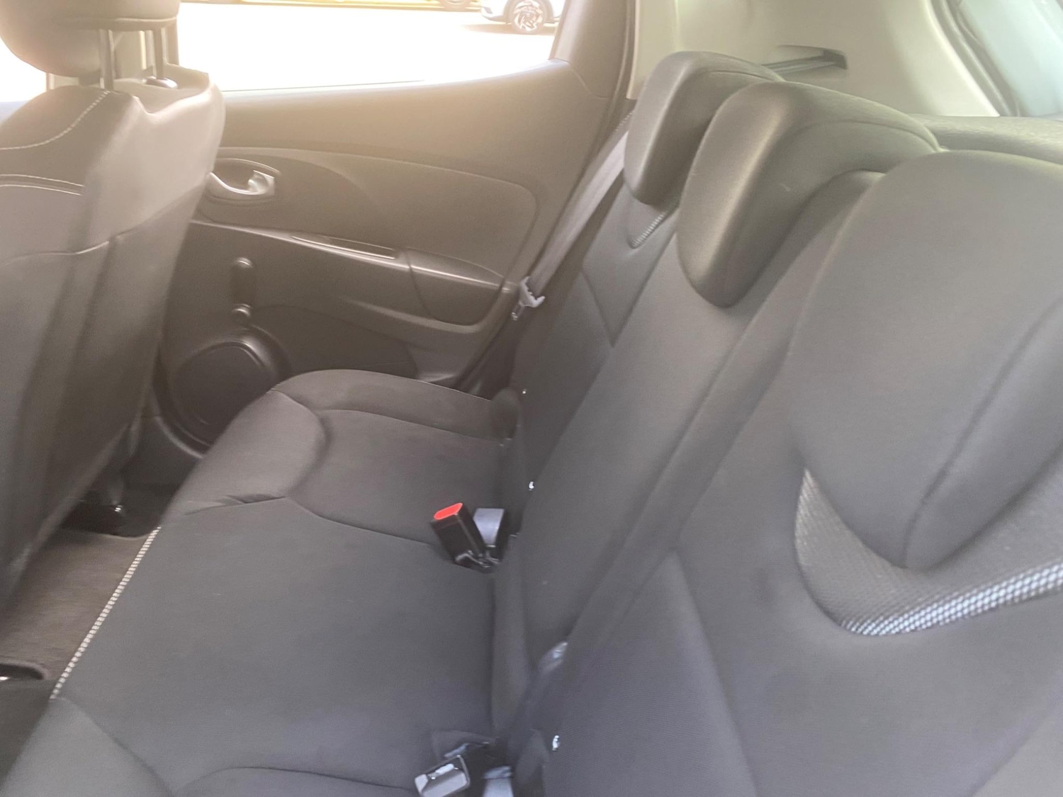 Used Renault Clio for sale - 76551031: Photo 28