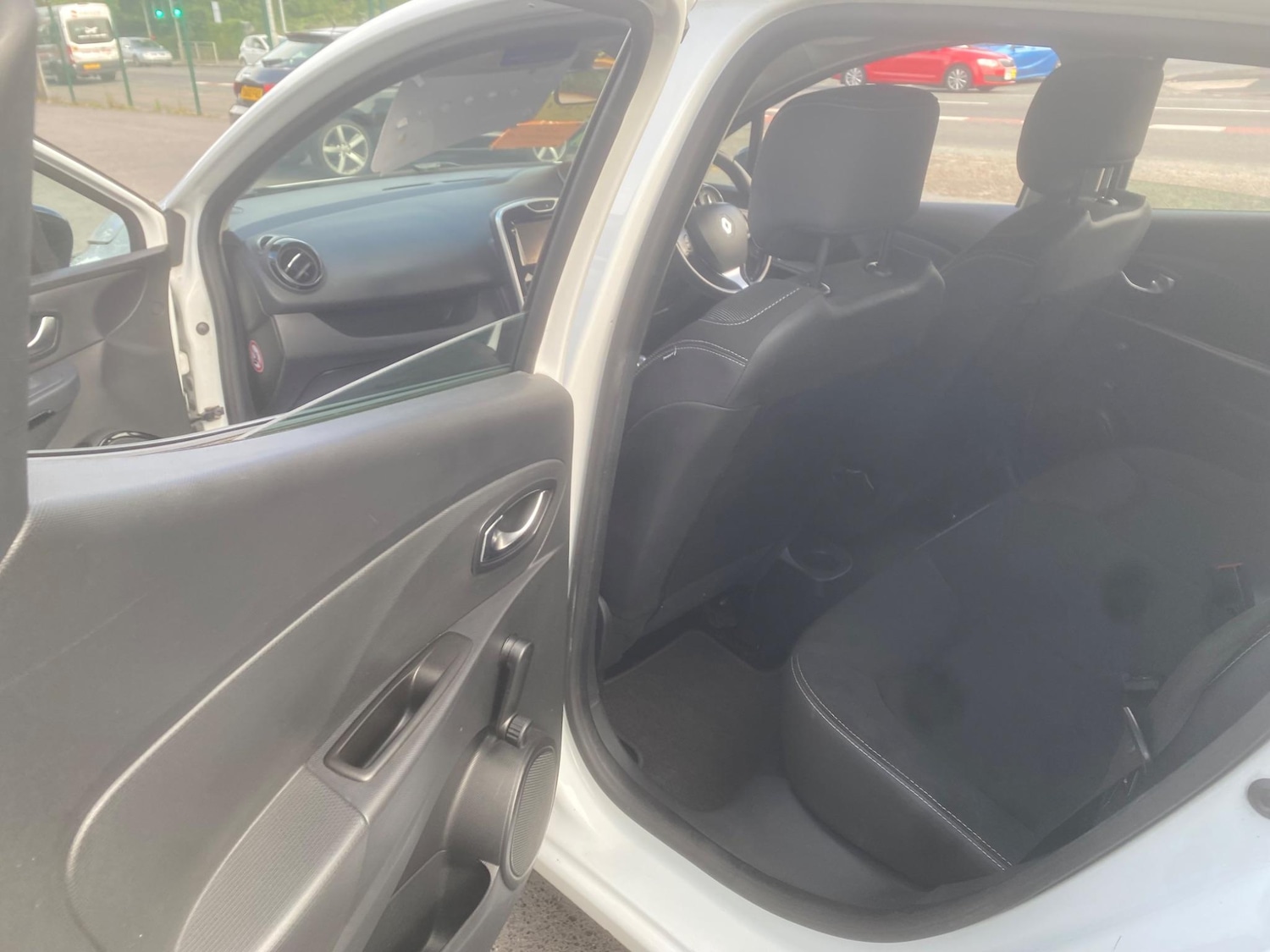 Used Renault Clio for sale - 76551031: Photo 31