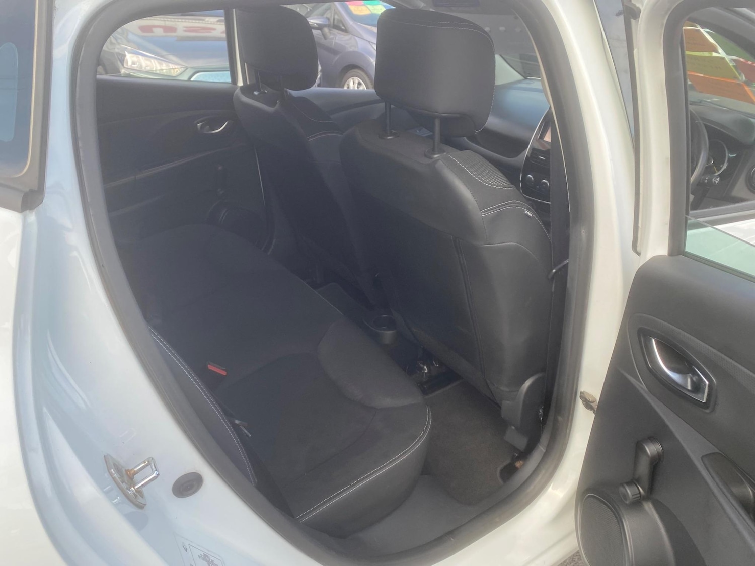 Used Renault Clio for sale - 76551031: Photo 45