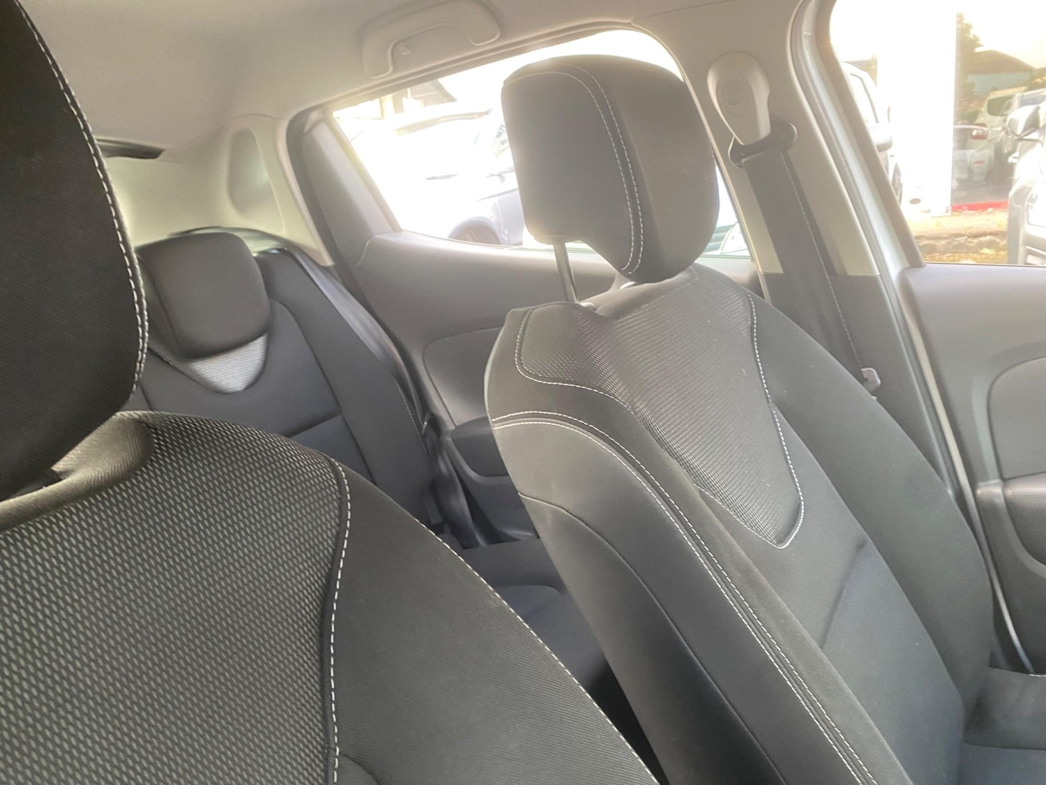 Used Renault Clio for sale - 76551031: Photo 47