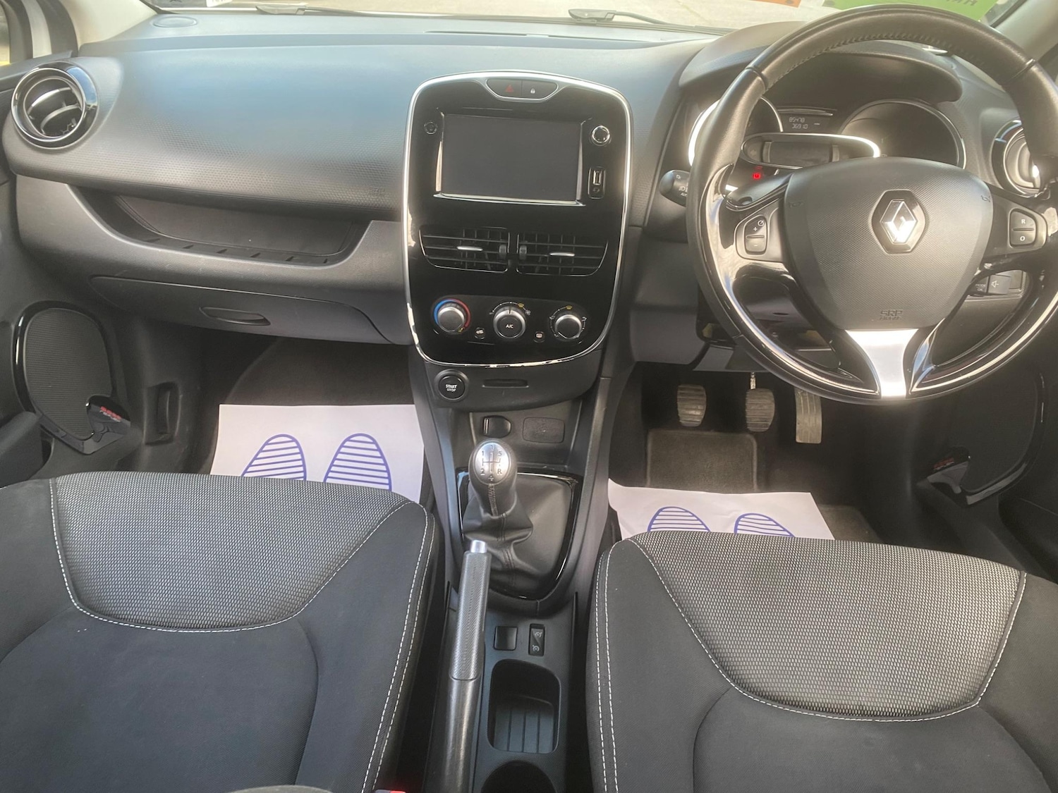 Used Renault Clio for sale - 76551031: Photo 49