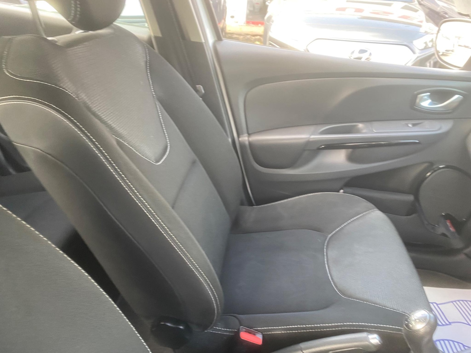 Used Renault Clio for sale - 76551031: Photo 51