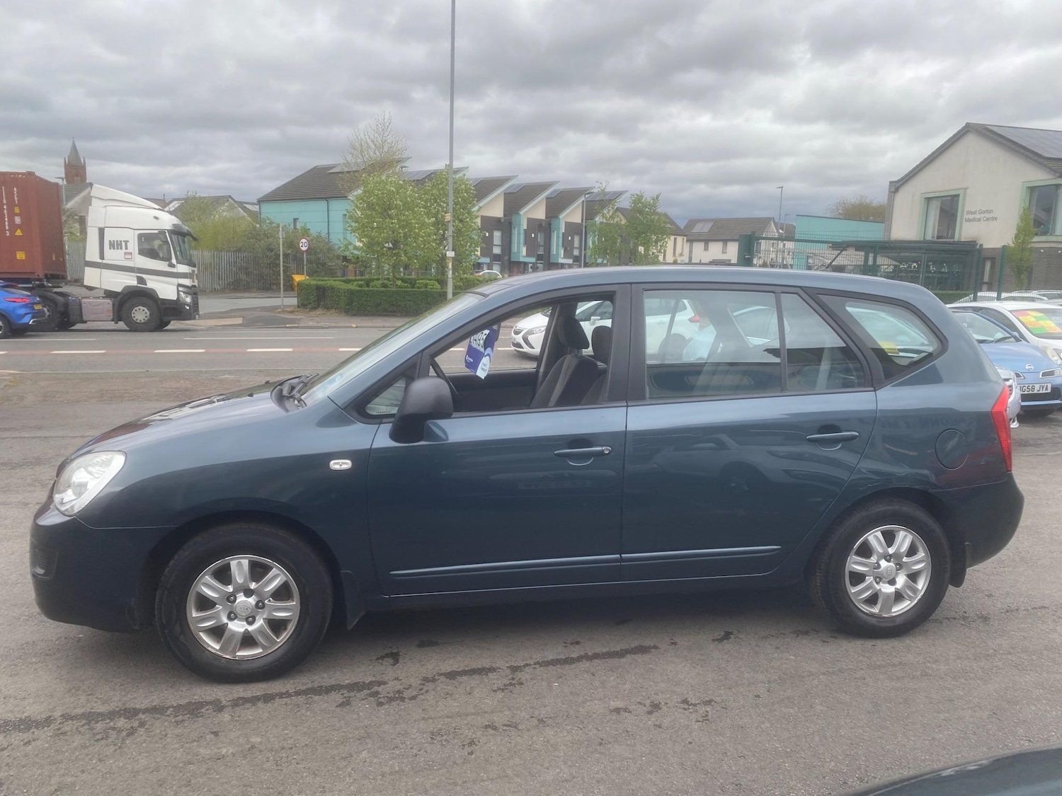 Used Kia Carens for sale - 76550571: Photo 14