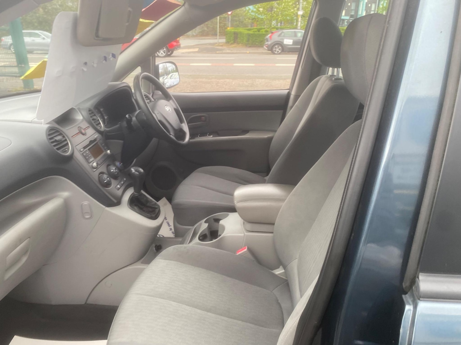 Used Kia Carens for sale - 76550571: Photo 25